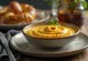 Salsa de mostaza al pimentón ahumado servida