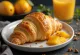Croissant de mango y especias chai recién horneado