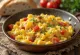 Menemen con verduras, servido fresco con perejil