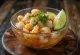 Ceviche mixto emplatado con lima y aguacate