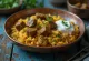 Bhuna khichuri con ternera, arroz especiado y lentejas con carne y leche de coco