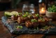 Anticucho nikkei con ternera a la parrilla, lima y cilantro
